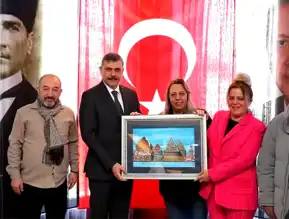Erzurum Valisi'ne Tablolu Teşekkür