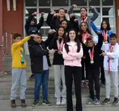 Küçük İlçede Büyük Başarı: Atletizm Öğretmeni İlçesini Şampiyon Yapıyor