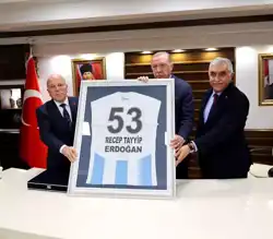 Erdoğan, Erzurum Büyükşehir Belediyesi'ni Ziyaret Etti