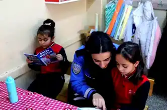 Erzurum Emniyeti Çocuklara Destek Oluyor