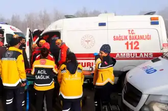 Erzurum'da Ambulans Kazası: 8 Yaralı
