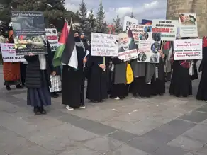 Gazze'ye Tıbbi Koridor Talebi: Erzurum'dan Sessiz Yürüyüş