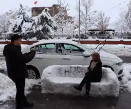 Kardan Koltukta Çay Keyfi: Doğu Anadolu'da Kışın Sıcak Yüzü