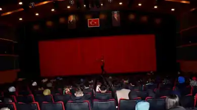 Erzurum'da Öğrencilere 'Kara Fatma' Tiyatrosu