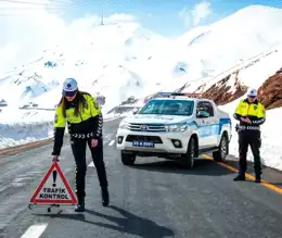 Doğu Anadolu Bölgesinde Sürücülere Buzlanma Uyarısı!