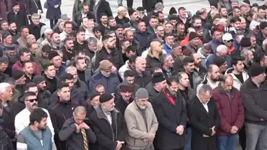 Asırlık Nine Son Yolculuğuna Uğurlandı