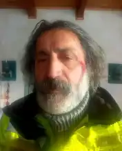Köpekleri Sayesinde Kurt Saldırısından Kurtuldu!