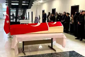 Üniversite Öğrencisi Çatıdan Düşen Buzla Hayatını Kaybetti