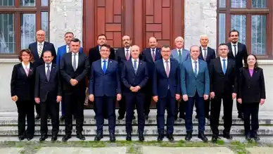 11 Teknik Üniversite Birliği Kurdu