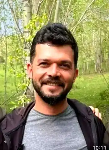 Aşkale'de Öğretmen Kayıp: Aracı Bulundu, Arama Sürüyor