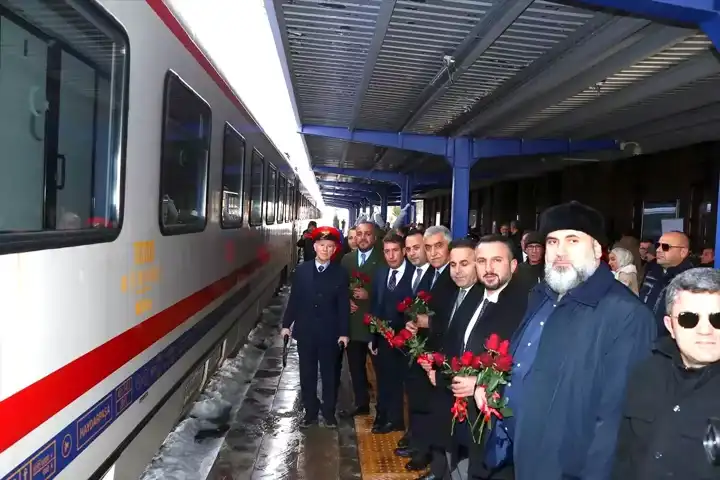Doğu Ekspresi Erzurum'da Yolcularını Büyüledi