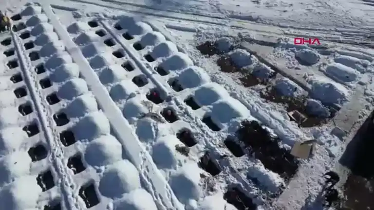 Erzurum'da Kışa Hazır Mezarlar
