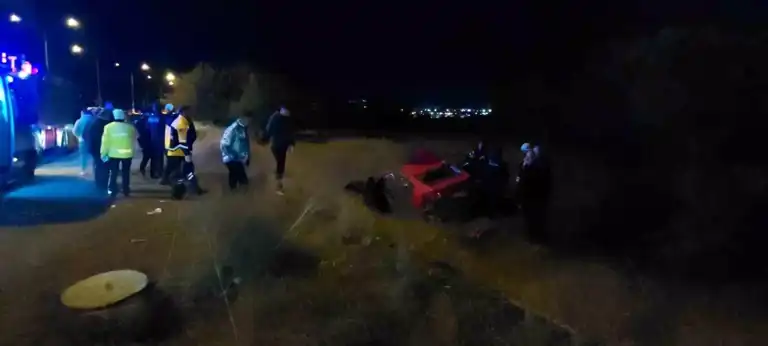 Doğu Anadolu'da Ağır Trafik Kazası: 1 Ölü, 3 Yaralı