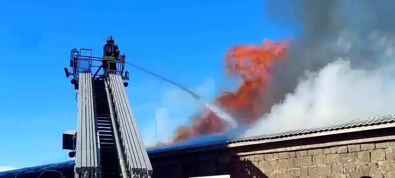 Erzurum'daki Tarihi Taş Ambarlarda Yangın!