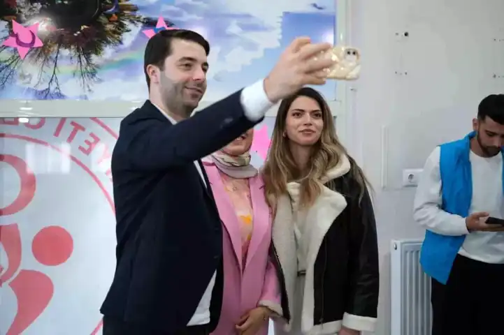 Gençlerle Buluşma: Proje Tanıtımı ve Destek