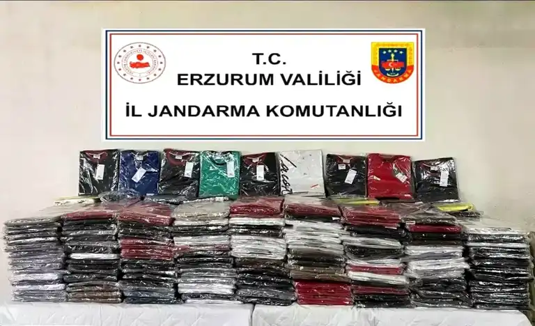 Hınıs'ta 1 Milyonluk Sahte Tişört Operasyonu