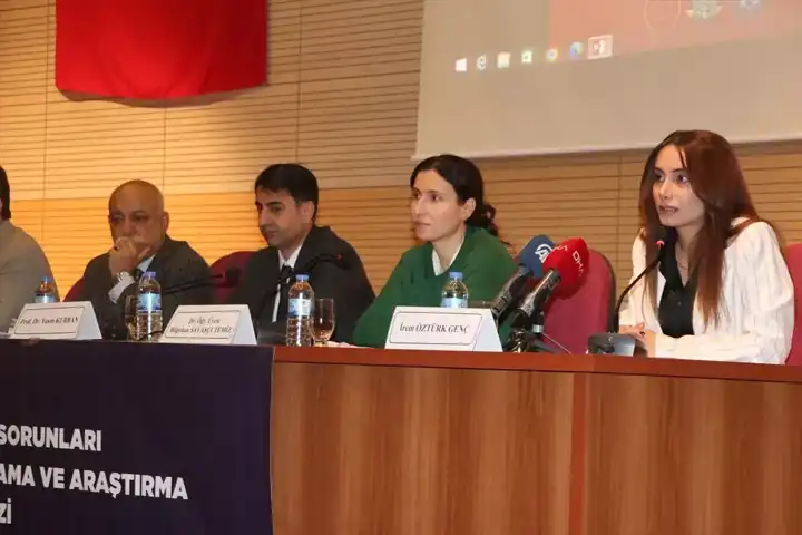 Üniversitede Kadın Cinayetleri Sempozyumu Düzenlendi