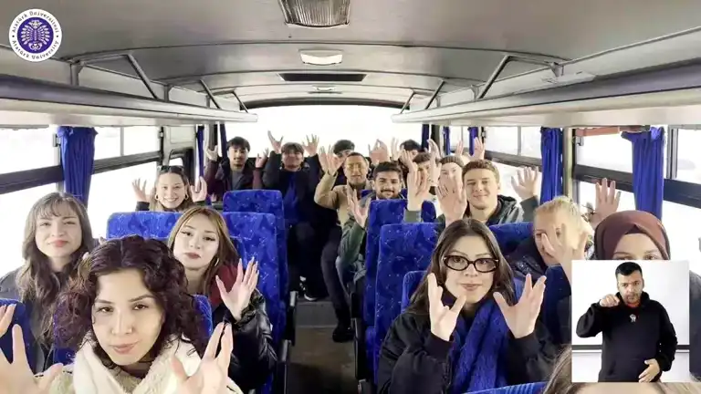 Atatürk Üniversitesi Öğrencileri İşitme Engellilerle Buluştu