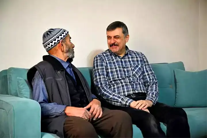 Vali Çiftçi, 96 Yaşındaki Refik Dede'yi Ziyareti